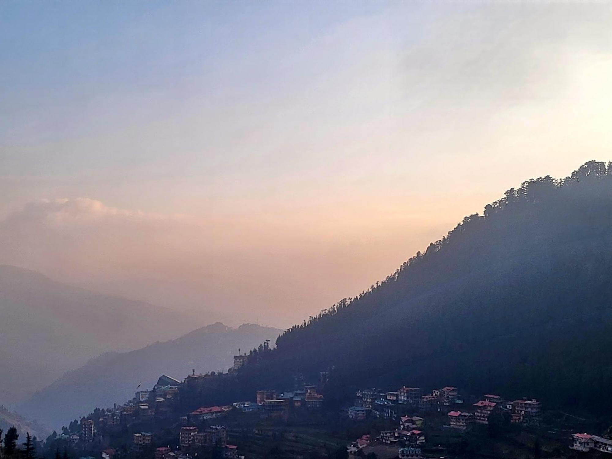 Bay Leaf By Live Inn Shimla Exterior photo
